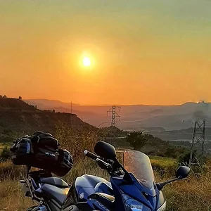 Alfredo on Instagram: "#pirineos #biketrip #yamaha #fz1"